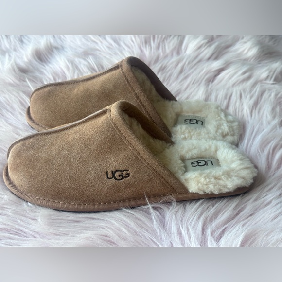 NWOT Uggs slippers Size 7 $179 - Picture 6 of 8